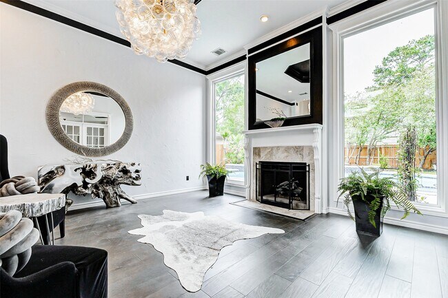 Building Photo - 5807 Mountain View Dr