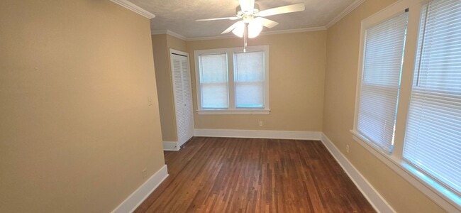 Building Photo - Rountree Area, Close to MSU! 2 Bedroom House!  $1095!
