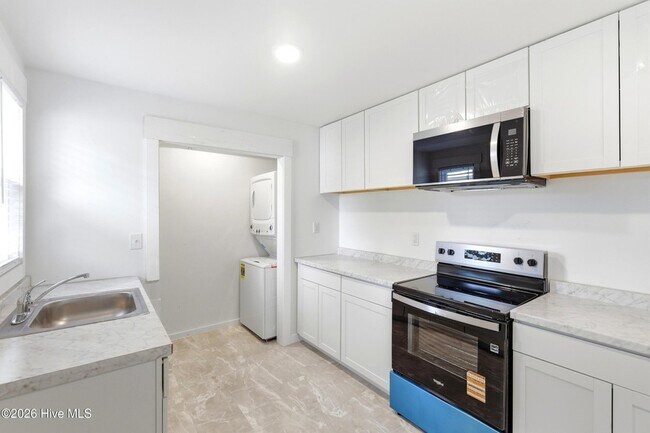 Building Photo - 1409 Glenn St