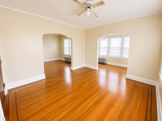 Building Photo - 156 Carolina Ave