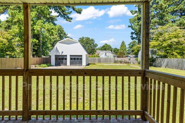 Building Photo - 1155 Melvin Dr