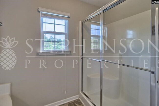 Building Photo - 433 Riglaw Cir