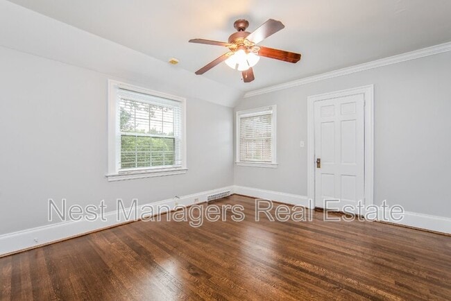 Building Photo - 220 Bradford Ave