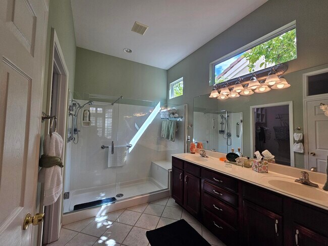 Building Photo - 35875 Donny Cir