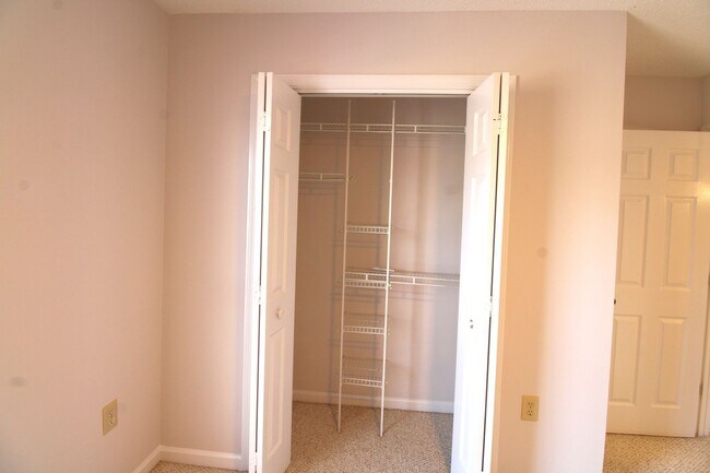 Building Photo - Awesome 3 bedroom home in a great area!