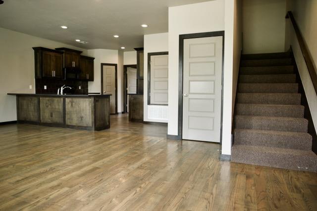 Building Photo - 705 S Jenkins Ave