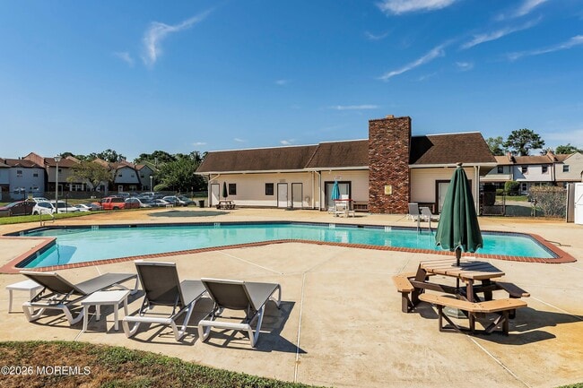 Building Photo - 40 Greenwood Loop Rd