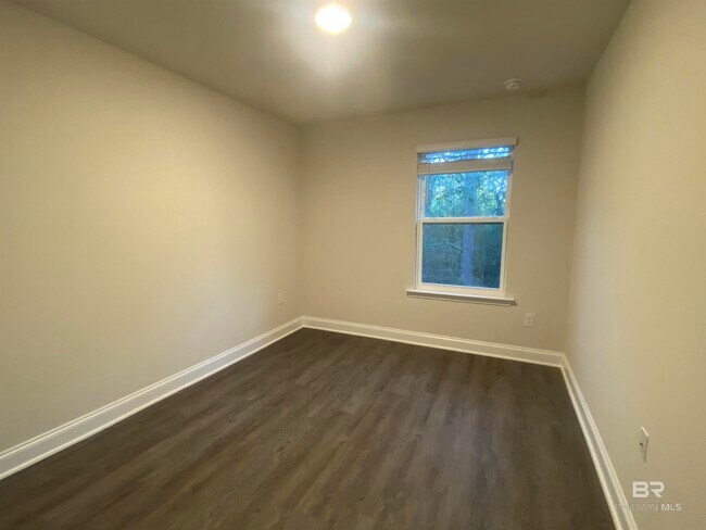 Building Photo - 6677 Spaniel Dr