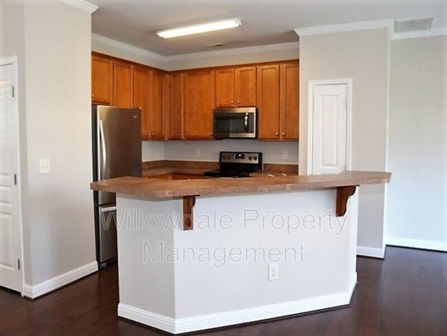Building Photo - 308 Hamlet Park Dr