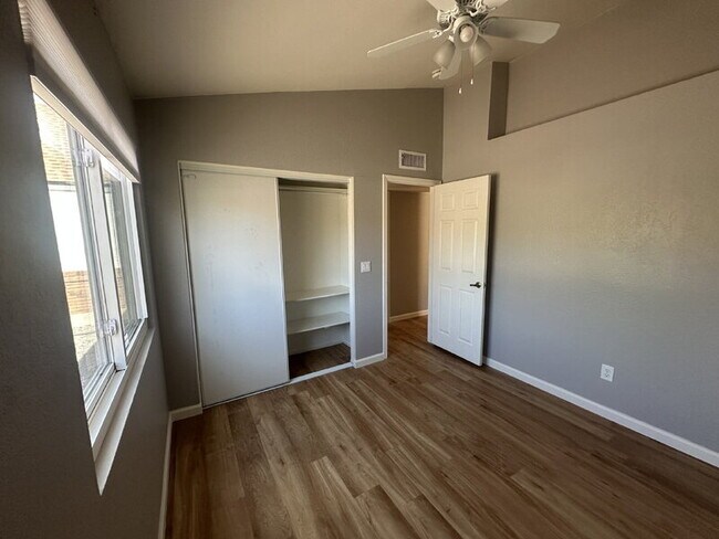 Building Photo - 4907 W McRae Way