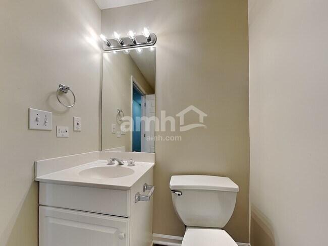 Building Photo - 3951 Saint George Ter SW