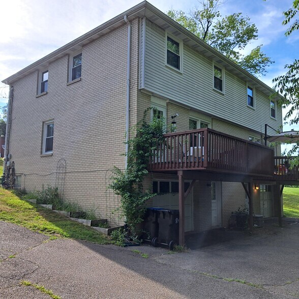 Building Photo - 9760 Bellcrest Rd
