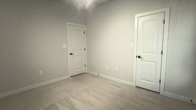 Building Photo - 1215 Sierra Ln