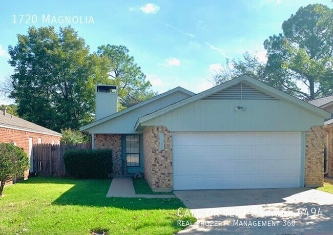 Primary Photo - 1720 Magnolia-