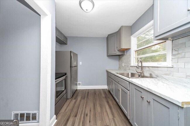 Building Photo - 4161 Tell Rd SW