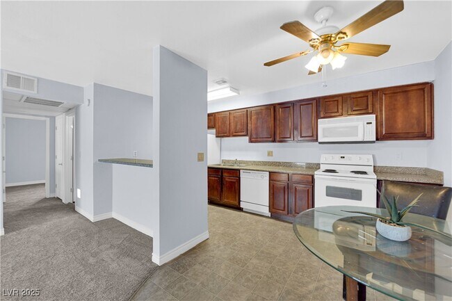 Building Photo - 5242 River Glen Dr
