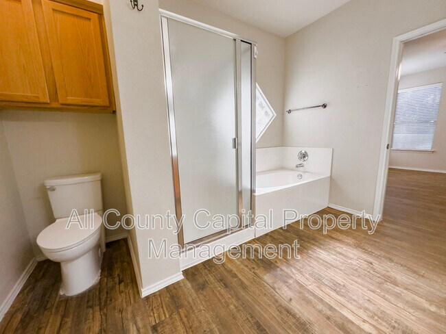 Building Photo - 320 Peanut Dr