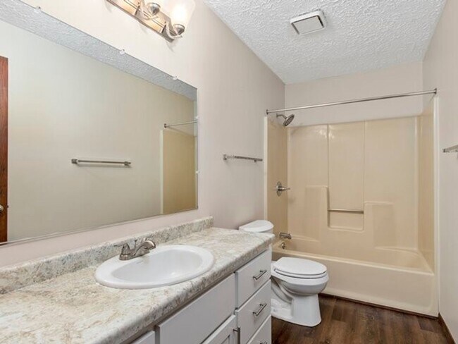 Interior Photo - Nicolet Townhomes