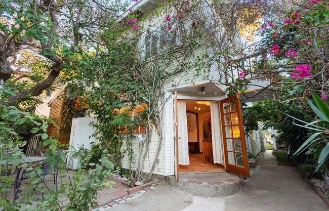 Back Door - 3110 Highland Ave