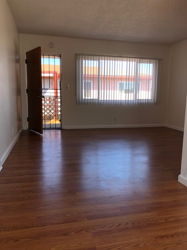 Building Photo - 11828 Eucalyptus Ave