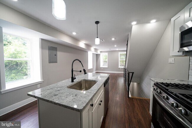 Building Photo - 334 Church Rd