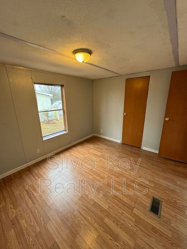 Building Photo - 270 Co Rd 213