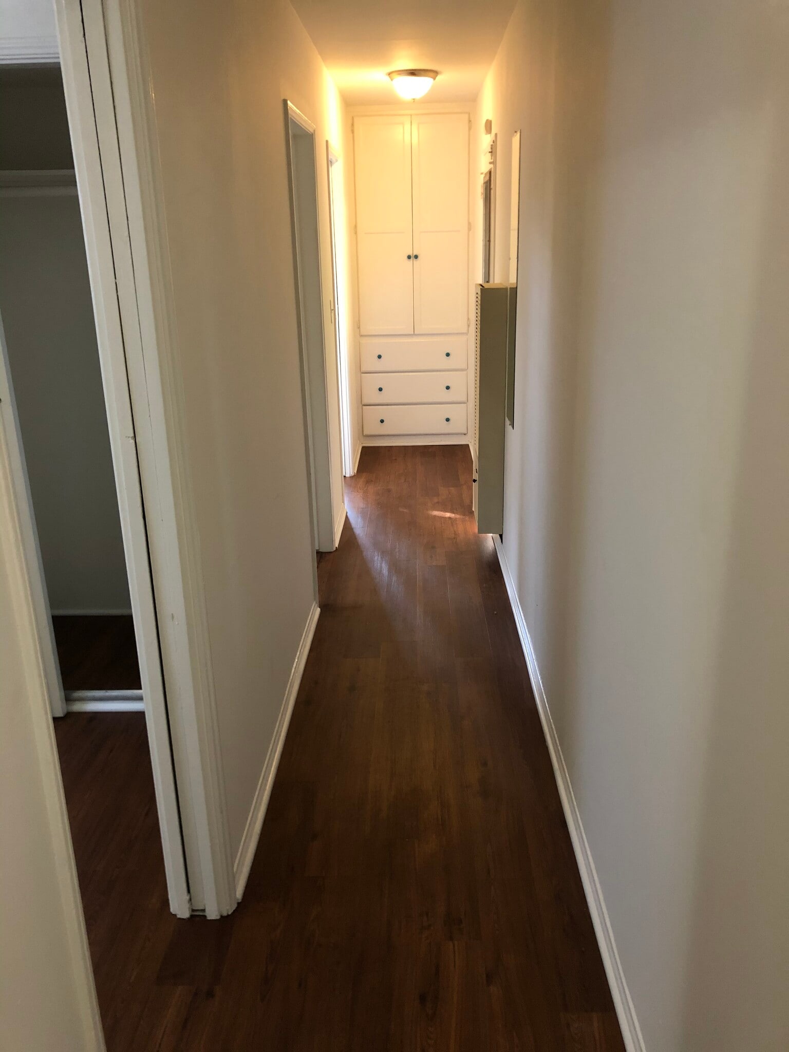 Building Photo - 647 Brooks Ave