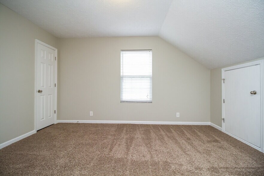 Building Photo - 2726 Apostle Ln