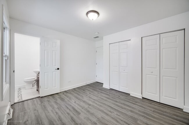 Building Photo - 946 Harvard Ln