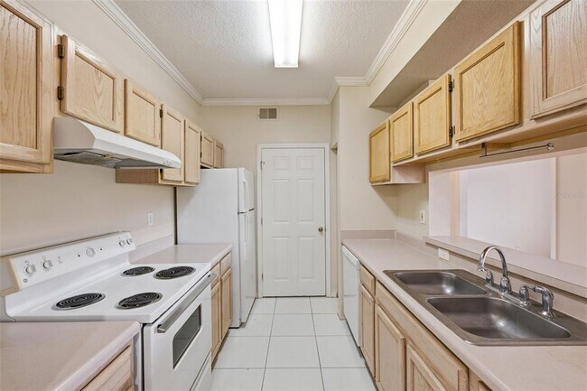 Building Photo - 5612 Pinnacle Heights Cir