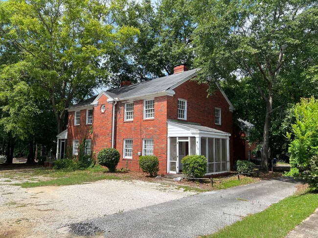 Building Photo - Two bed duplex corner of Armstrong and Sam...