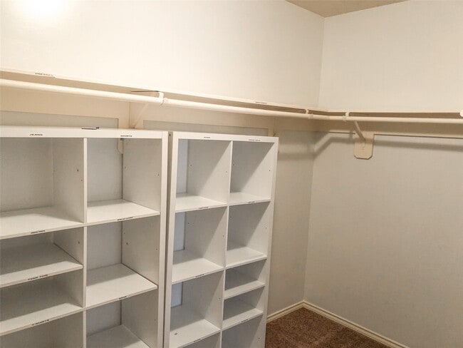 Building Photo - 17115 Sheffield Pines Ln