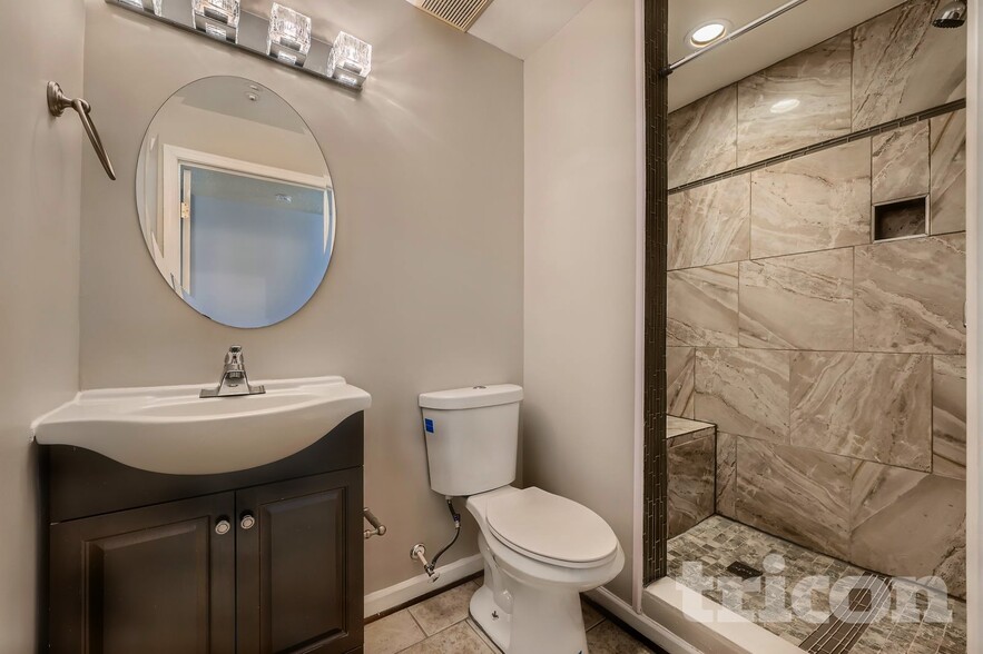 Building Photo - 8301 Water Lily Way