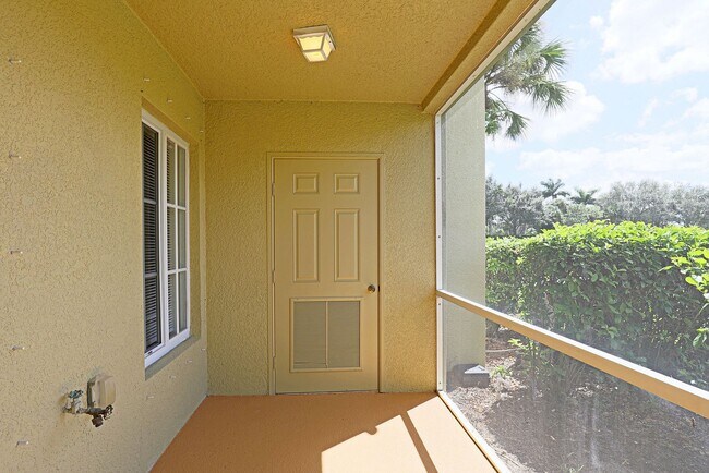 Building Photo - Villages of Stoneybrook 12000-1403