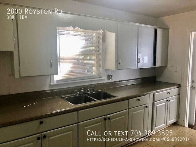 Building Photo - 2800 Royston Rd