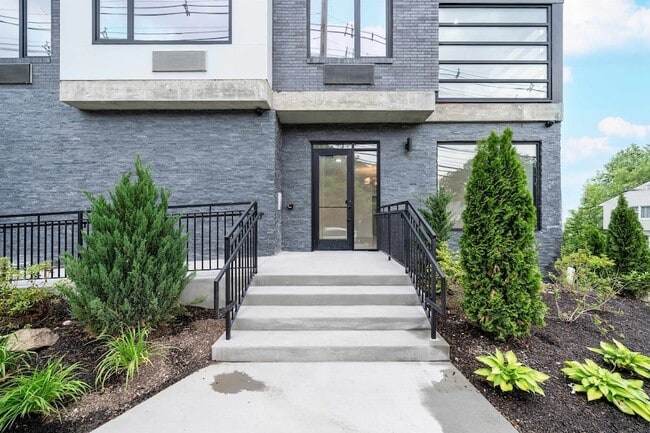 Building Photo - 3309 Liberty Ave