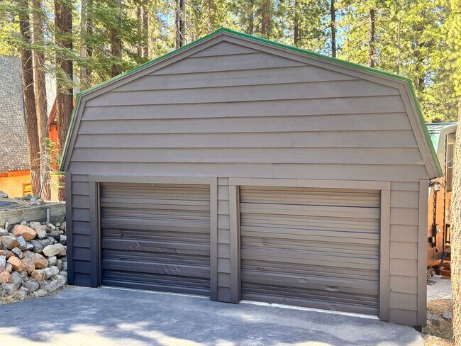 Building Photo - Tahoe Donner Ski Lease | Available Jan 2 - April 30 |$3200/mo.