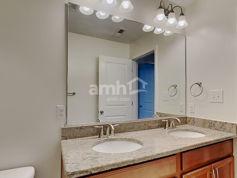 Building Photo - 3110 Ironwood Flat Dr