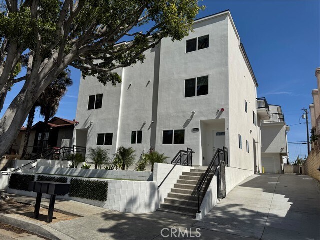 Building Photo - 11602 Valley View Ave