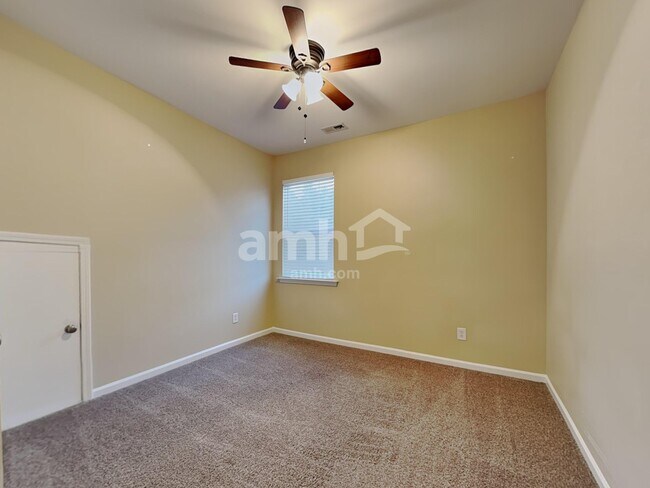 Building Photo - 1606 Hayesville Dr