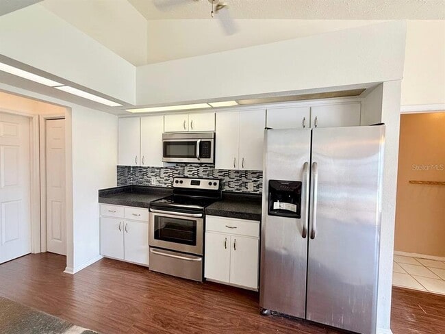 Building Photo - 4528 Dumont St
