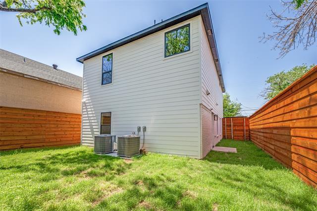 Building Photo - 3324 Navaro St