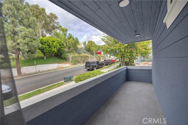 Building Photo - 111 S Lakeview Ave