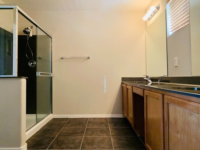 Building Photo - Rancho Sahuarita 4 bedroom 3 bath 2 story Home