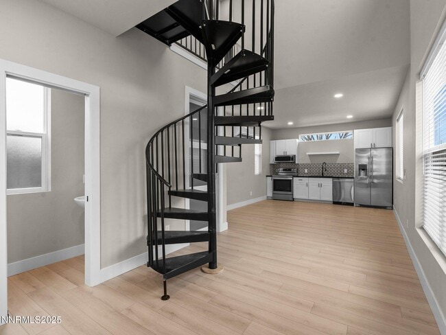 Building Photo - 1846 H St