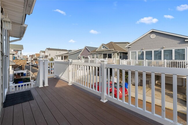 Building Photo - 75 Wisconsin St