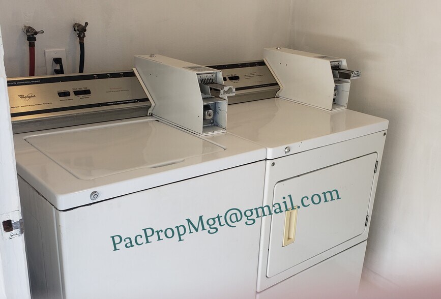 Coin-op Laundry Room - 2121 W 157th St