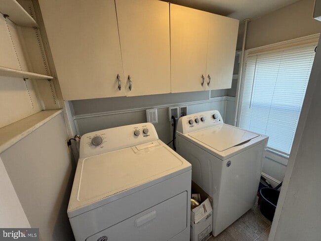 Building Photo - 416 Maryland Ave