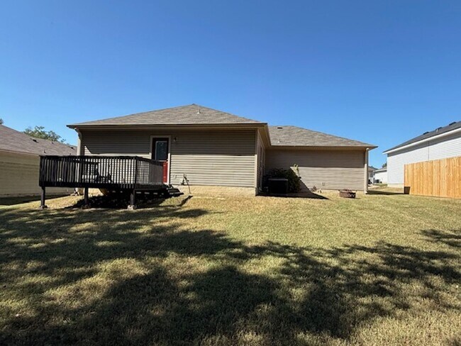 Building Photo - Home for Rent in Benton