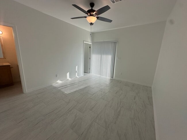 Building Photo - 448 S 17th Ave